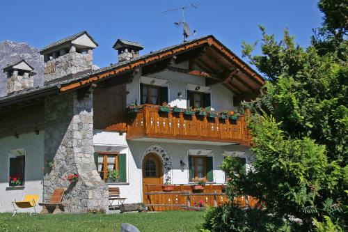 Valdisotto Bed & Breakfast | Oceanfront Baita de Eliseo B&B with Top Guest Ratings