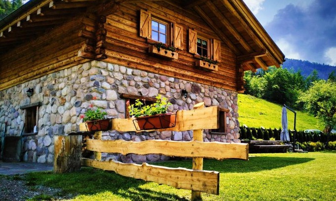 Baselga di Pine Villa | Pet-Friendly Baita dei Fovi with Oceanfront Views
