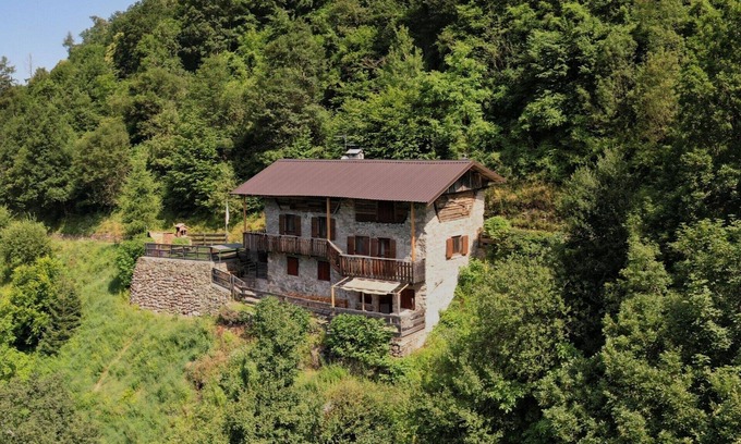 Frassilongo Cottage | Experience Baita Maso Tòttn with Ocean & Lake Views
