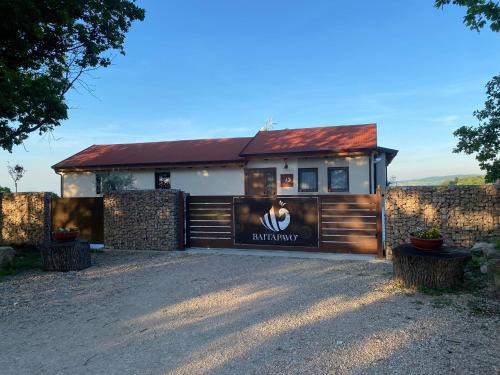Trivento Bed & Breakfast | Pet-Friendly Retreat at Baita Pavò with Breakfast Included