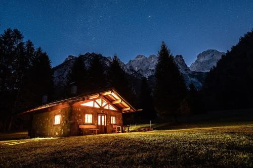 Ragoli Ski Chalet | Pristine Baita Valon - Alpine Hideaway with Family Perks