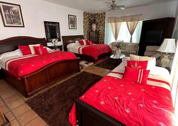 Ensenada Bed & Breakfast | Discover Baja's Best Rooms with Oceanfront Views