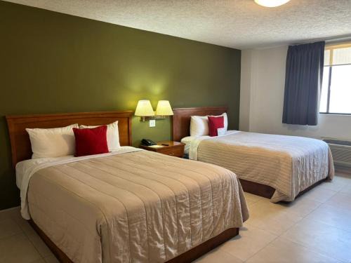 Tijuana Hotel | Relax at Baja Inn Hoteles La Mesa with Oceanfront Pool