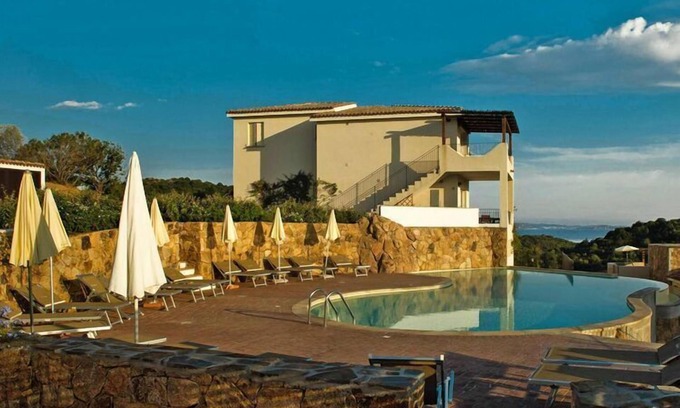 Baja Sardinia Apartment | Cozy Apartment in Golfo Aranci with Oceanfront Terrace