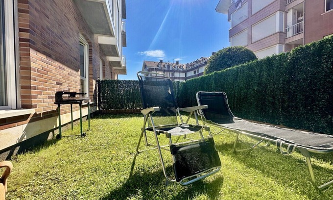 Noja Apartment | Relaxing Bajo con Jardín y Piscina with Spa & Breakfast