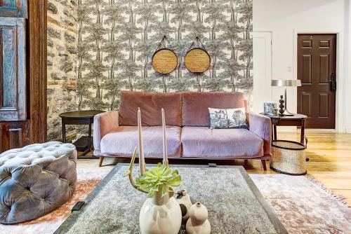 Latin Quarter Apartment | Experience Bakan in Quartier des Spectacles with Hot Tub Access