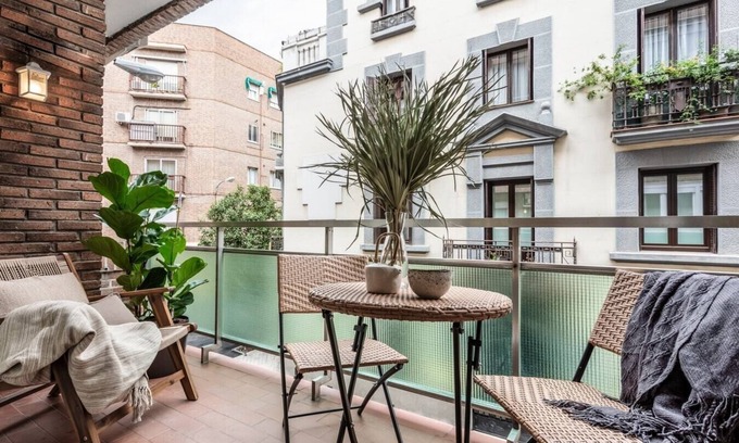 Salamanca Apartment | Bakavu: Cozy 3-Bedroom Retreat in Salamanca