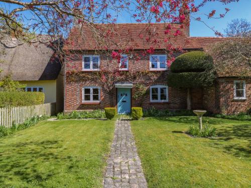 Princes Risborough House | Pet-Friendly Retreat at Bakehouse Farm - 4-Star Comfort