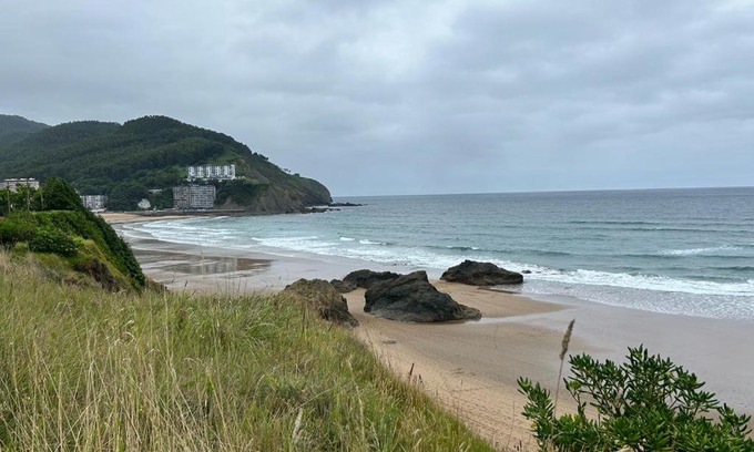 Bakio Apartment | Coastal Retreat at Bakio Beach House with Ocean Views