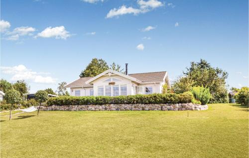 Skibby House | Pet-Friendly Bakkely: A Family Retreat with Great Reviews