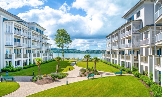 Szantod Apartment | Experience BalaLake Resort: Top-Rated Oceanfront Getaway