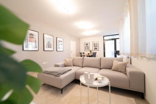 Dortmund Apartment | Modern Balance: Central Location Near Messe & Stadium
