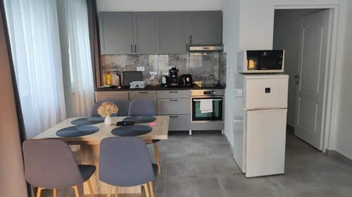 Balatonfoldvar Apartment | Oceanfront Family Retreat at Balatonföldvár Centrum Apartmanok