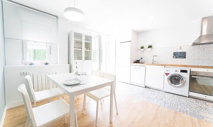 Gijon-Este Apartment | Top-Rated Balbín II Apartment with Spa & Family Amenities