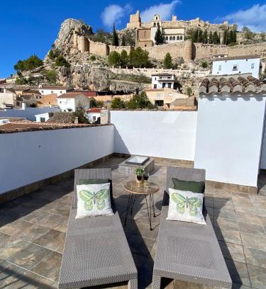 Moclin House | Discover Balcón de la Plaza: Child-Friendly 4-Star Retreat