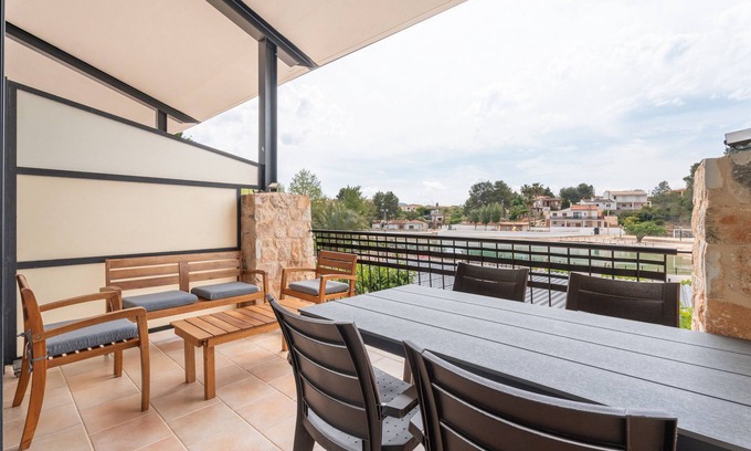 Navarres Apartment | Balcón de las Fuentes: Design, comfort and unique views