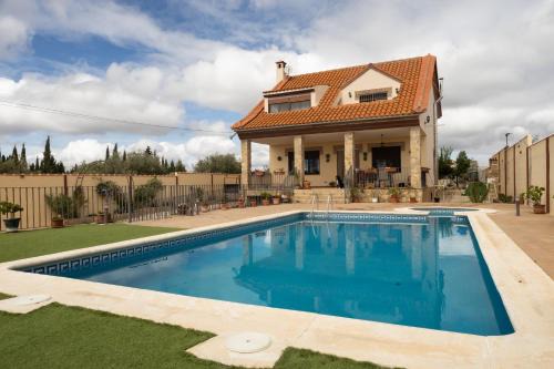 Baeza House | Elegant Balcón del Guadalquivir: Pet-Friendly & Pool Access