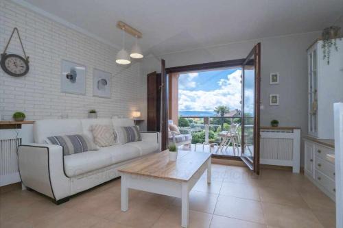 Colombres Apartment | Discover Balcón Indiano: Pet Friendly with Pool Access