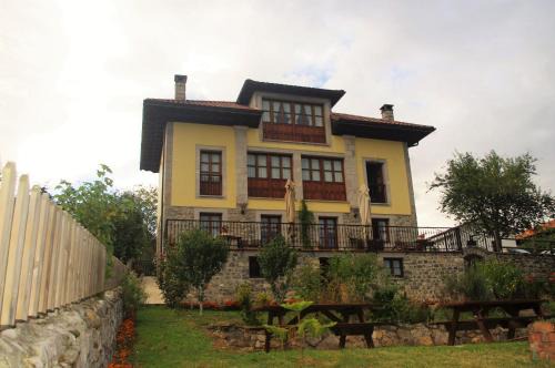 Narciandi House | Family-Friendly Escape at Balcón Picos de Europa - Rated 9.8