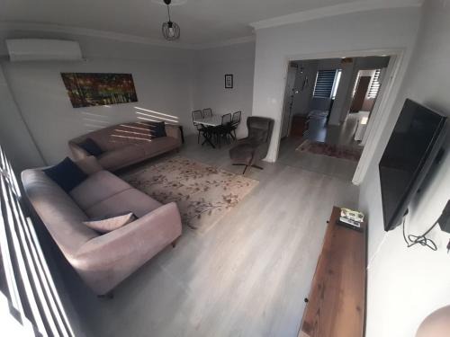 Eceabat Apartment | Pet-Friendly Balcı Apartment with Breakfast & Family Amenities