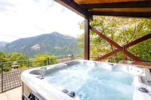 Buesa Hotel | Enchanting Balcon del Pirineo with Hot Tub & Pet Friendly