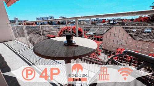 Saint-Andre-les-Vergers Apartment | Family-Friendly Escape at Balcon du Cube with Dining Options