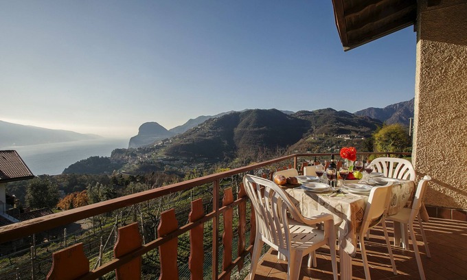 Voltino Apartment | Inviting Balcone Panoramico sul Garda in Tremosine, Italy