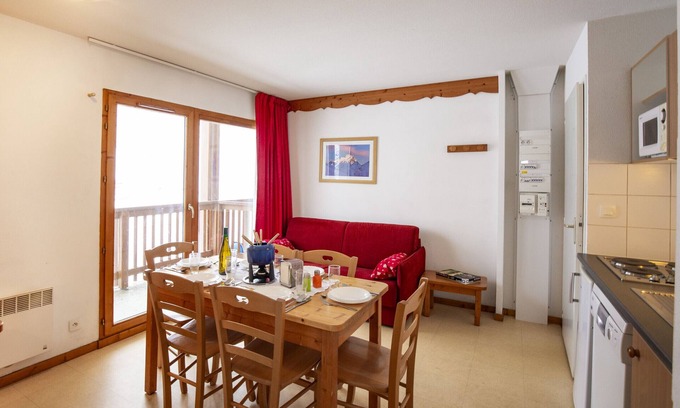 Termignon Apartment | Cozy Balcons B 014: Pet-Friendly Retreat in Vanoise Park