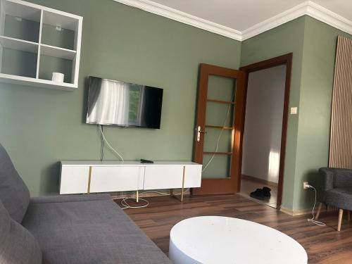Pendik Apartment | Balcony , Pool, In Nature