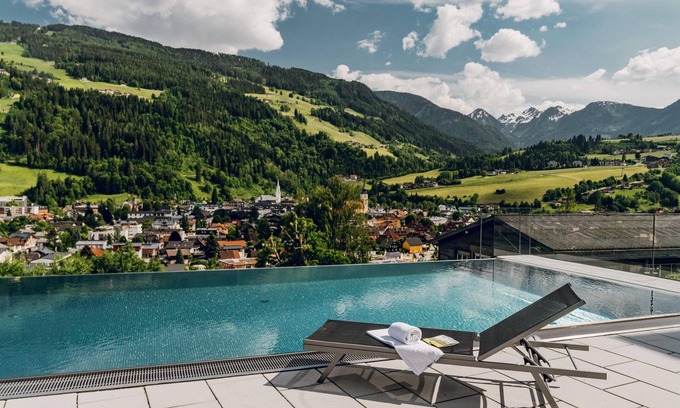 Schladming Apartment | Elegant Balcony Suite with Pool & Spa at Mylodge Resort