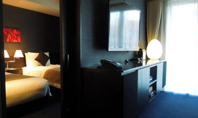 Nishiasakusa Hotel | Balcony Twin Suite hotel in beautiful Taito City with WiFi, AC, fitness room