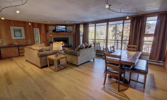 Keystone Condo | Enjoy Low Summer and Fall Rates with Pool & Spa Amenities