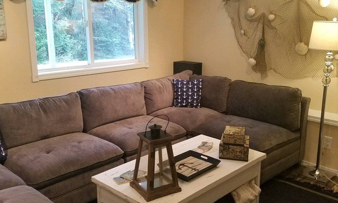 Seabeck Apartment | Nature Retreat: Beach Access with Wildlife at Your Doorstep