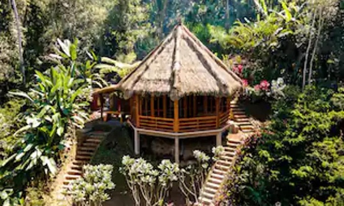 Sebatu House | Explore Bali Jungle Taksu – 4-Star Oasis with Breakfast