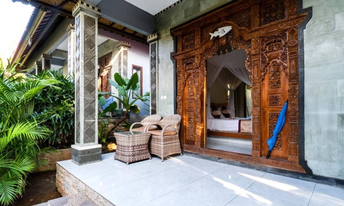 Mushroom Bay House | Relaxing Balinese House with Pool Near Mushroom Beach