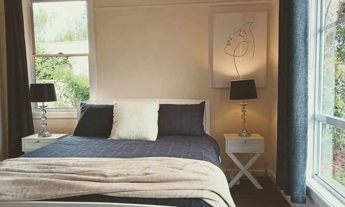 Wendouree House | Ballarat Maple cottage close to Stadiums