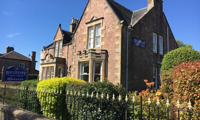 Inverness House | Experience Elegance at Ballifeary Guest House - 4 Stars