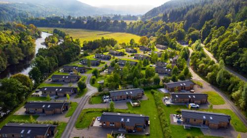 Kenmore Cabin | Balloch Park: Guest Rated 9.3 with Pet-Friendly Amenities