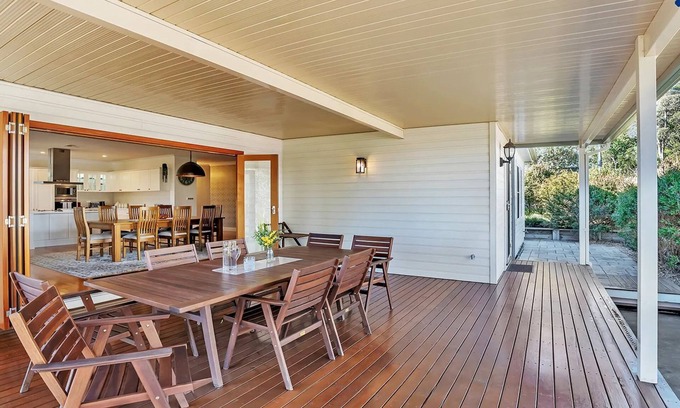 Bundanoon House | Timeless Retreat at Ballogie Lodge - Guest Rated 10/10