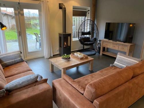 Ballum Apartment | Pet-Friendly Ballumerhoeve Skip Lodge with Ocean Views