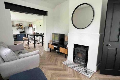 Cuffesgrange House | Explore Ballybur Cottage: Pet-Friendly with 9/10 Guest Rating