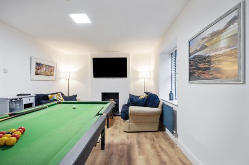 Ballycastle House | Discover Ballycastle Bolthole: Pet-Friendly 4-Star Retreat
