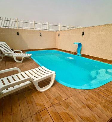 Matinhos House | Balneário Céu Azul: Poolside Retreat Near the Beach