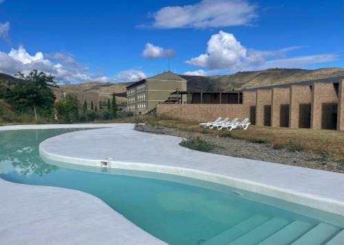 Cervera del Rio Alhama Hotel | Relax at Balneario de la Albotea: Oceanfront Retreat