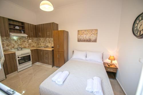 Limeniskos House | Oceanfront Escape at Baloma Studio with Family-Friendly Access