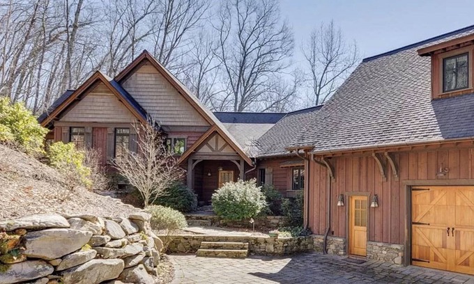 Sylva House | Balsam Mountain Retreat
