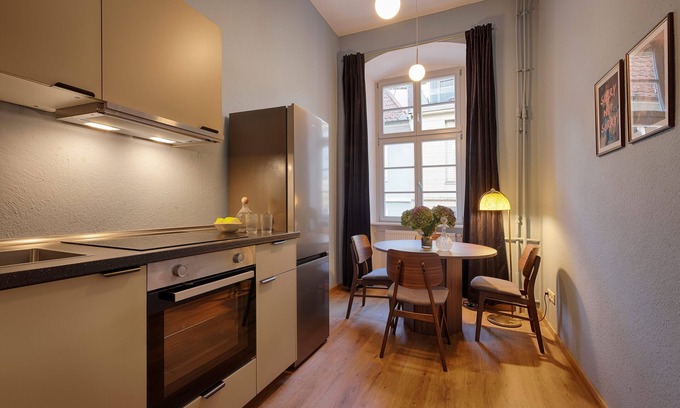 Wurzburg City Centre Apartment | Cozy Balthasar Neumann Apartment: Family & Pet Friendly Stay
