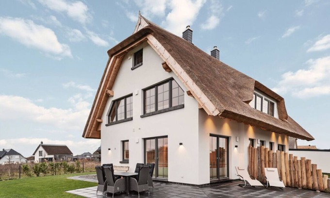 Dranske House | Relaxing Baltic Sea View Residence with Family-Friendly Amenities