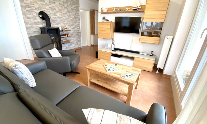 Grossenbrode Apartment | Beachfront Bliss: Unwind with Sauna, Ocean View & Spa