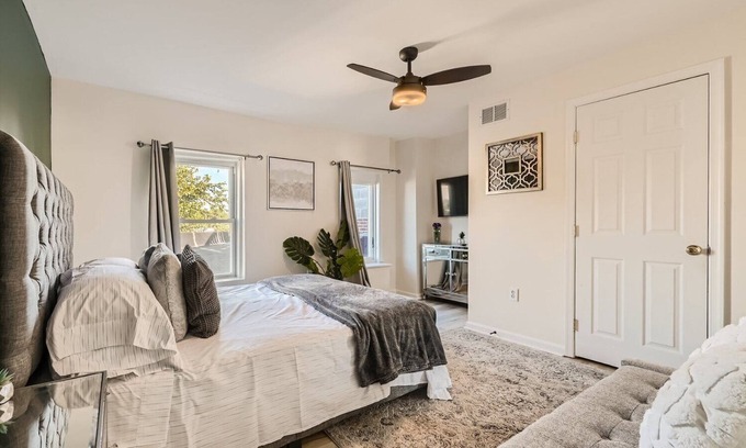 Downtown Baltimore Apartment | Discover Baltimore: Johns Hopkins & Family-Friendly Amenities
